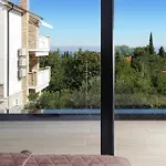 Apartament Front In *